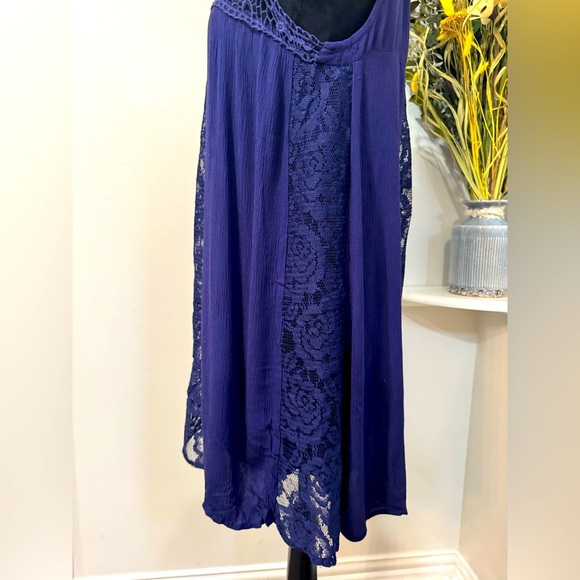 Love Fire Dark Blue Lace with Lace detailing Neckline Dress Size Medium - Picture 5 of 12